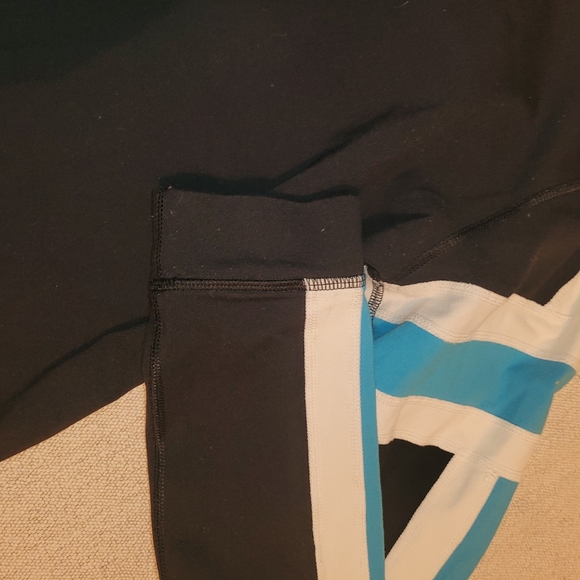 VINTAGE Lululemon Mock Neck Full Zip Track Jacket - Picture 7 of 9